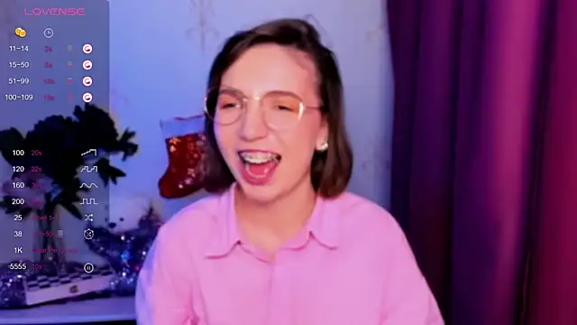 KindHazelHere_ webcam