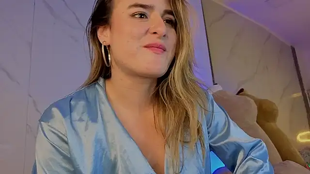 CandyQueenGold webcam