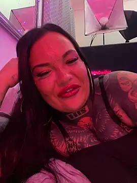 _MelinaCurves_ webcam