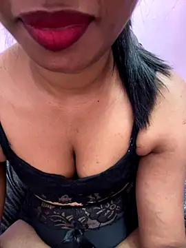 tamil_Aarathi webcam