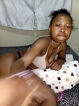 Sweethoneypot25 webcam