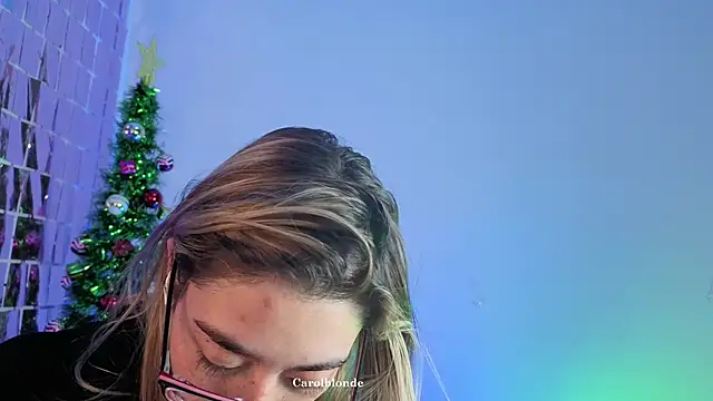 Carolblonde webcam
