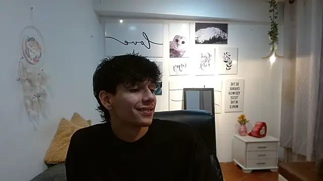 AmethystShadow17 webcam