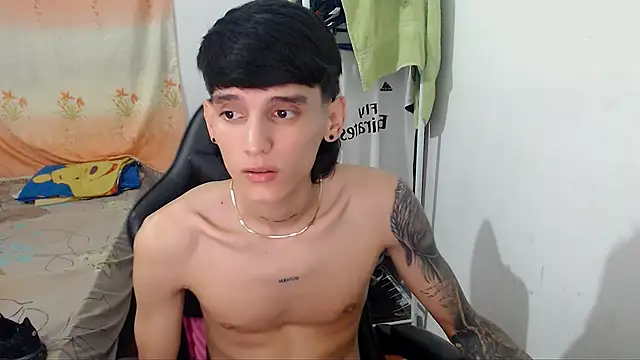 Sweett_Boyy webcam