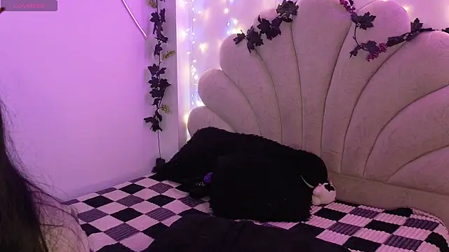 AnfisaLetyagho webcam