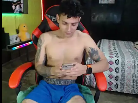 JustynAle2025 webcam