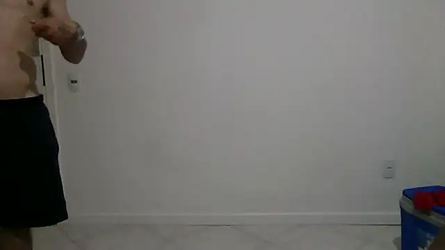 JUNINHOLEKEJR webcam