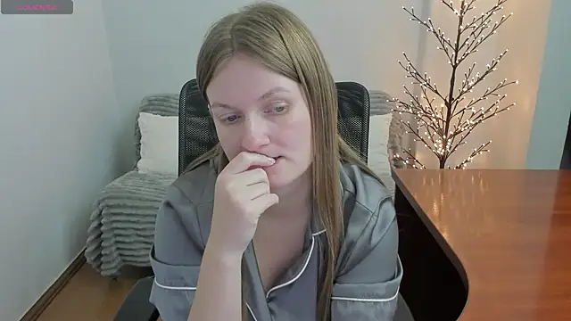 Alisha_Skyes webcam