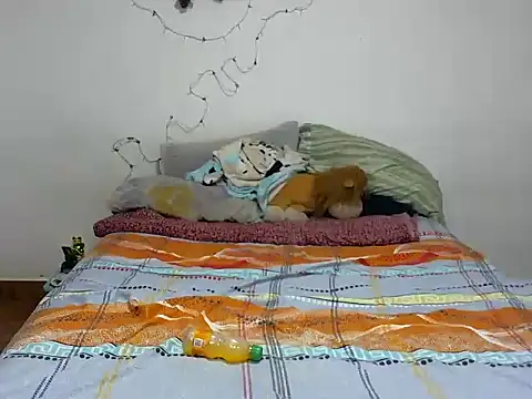 MeganAndMax@xh webcam