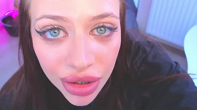 Daria_Promisess webcam