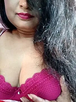 Webcam Model (hornyriyanka)  is live.Free join now!