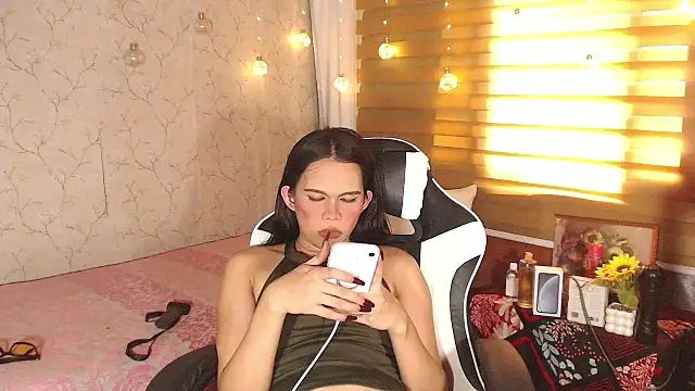 TssluttyNikka webcam