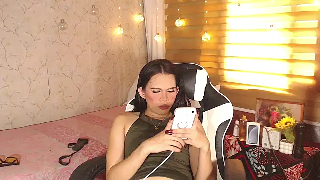 TssluttyNikka webcam