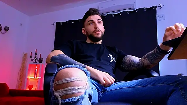 MightyAaron66 webcam