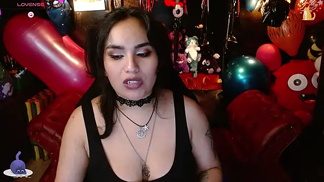 kureiji_hentaii webcam