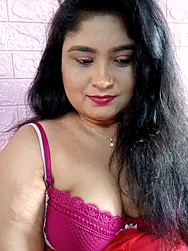 Webcam Model (hornyriyanka)  is live.Free join now!