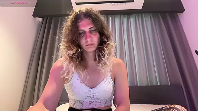 AlicePinkhead webcam