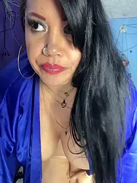 Webcam Model (CamelliaLong) is live