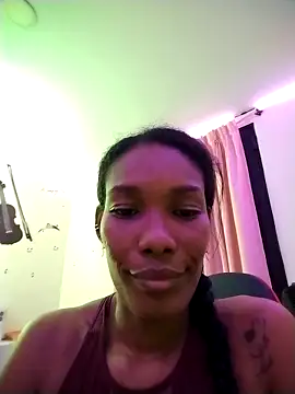 Shaara_bloommy webcam