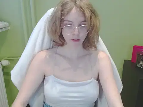 juicyPenny webcam