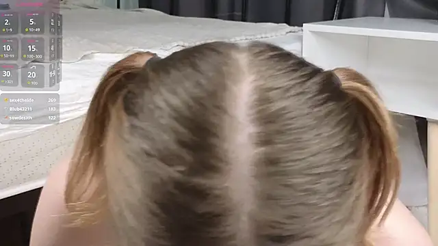 HollieCollelo webcam