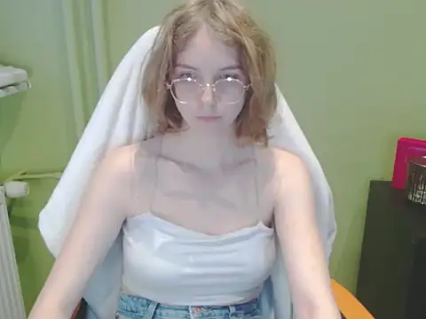 juicyPenny webcam