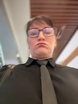 ZhenjaPoledance webcam