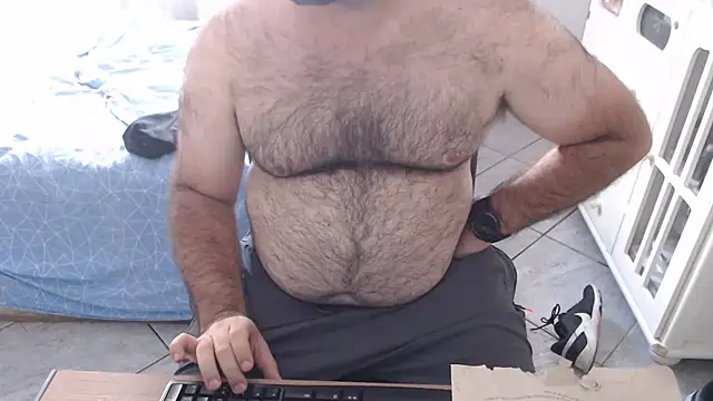 MysterBearMG's live cam