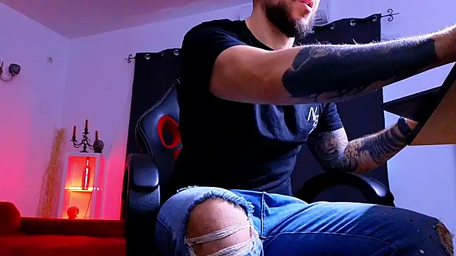 MightyAaron66 webcam