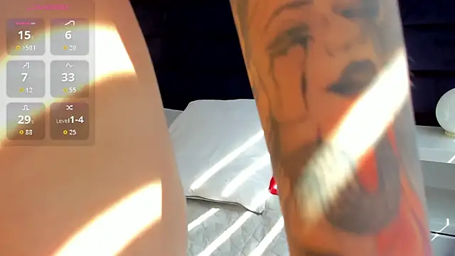 melanie_roux__ webcam