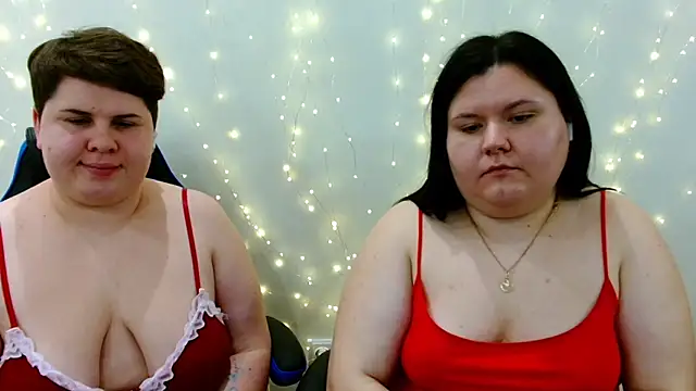 BeckyAndHellen webcam