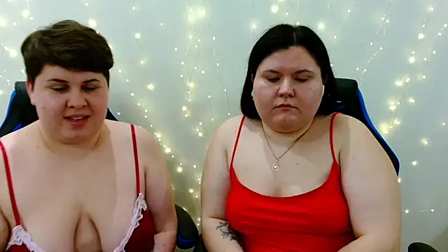 BeckyAndHellen webcam