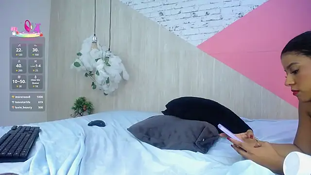 sophia_brunette_ webcam