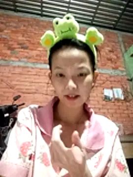 Webcam Model (Sammy265) is live