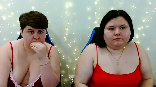 BeckyAndHellen webcam