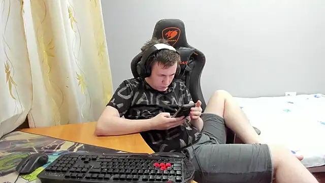 iliaskrislove webcam