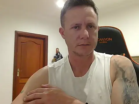 TroyDieselXXX webcam