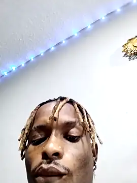 Massive_Xxpounder webcam