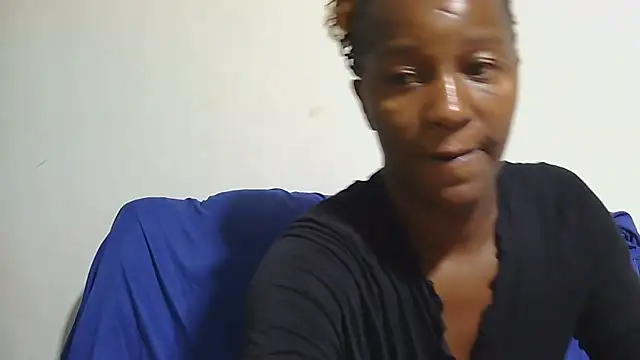 sluttylaura21 webcam