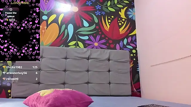 scarleth_blonde69 webcam