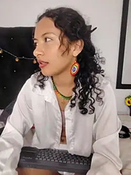 Webcam Model (Sou_Sweet)  is live.Free join now!