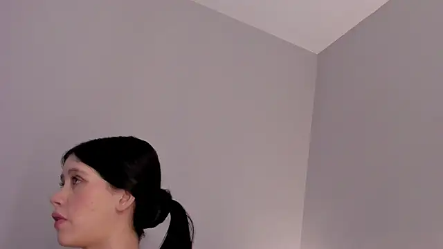 sara__jones_gh webcam