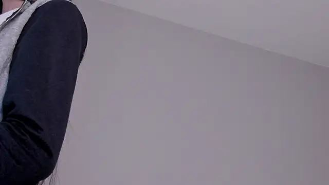 sara__jones_gh webcam