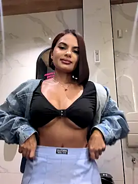 Irina_Velvett webcam