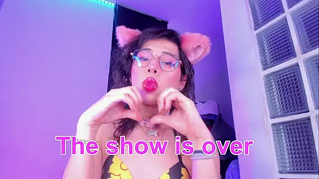 Sweet-SharoKitty webcam