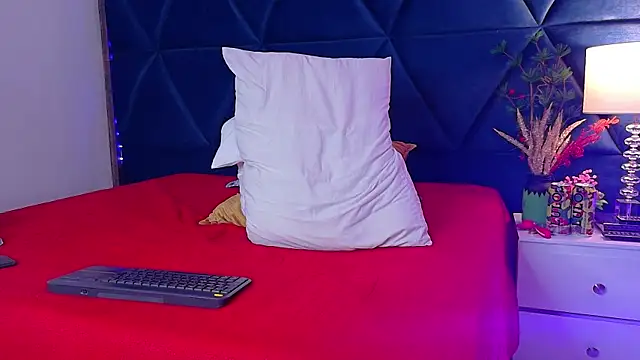 Lion_Foster01 webcam