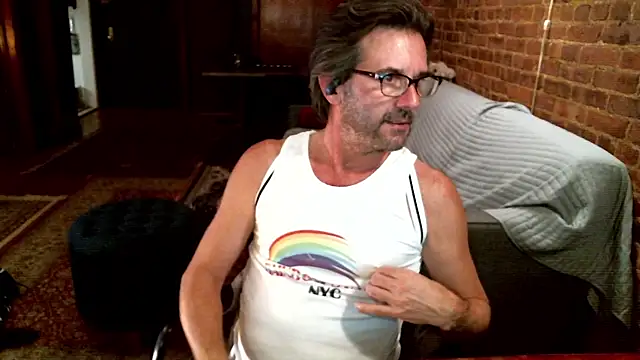 Johnny_Bottoms webcam