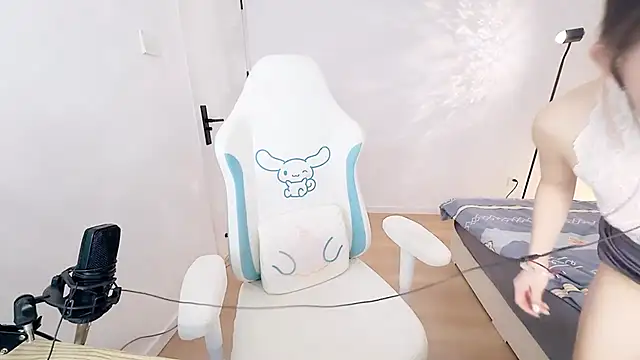 美女-ruirui在线直播