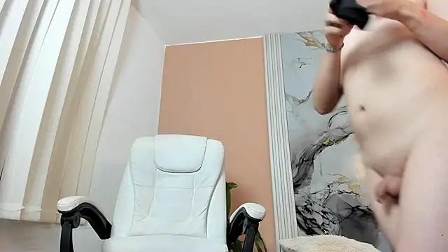 alex_xhunter (M twink) - cock hard