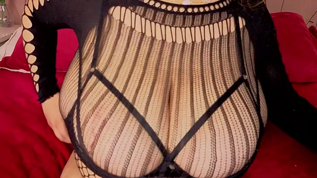 MollyBigBoobs12 webcam